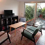 With Private Garden Apartment Porto