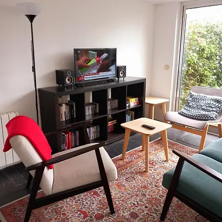 With Private Garden Apartment Porto