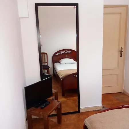 Apartment With Private Garden Porto