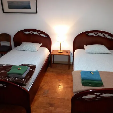 With Private Garden Apartment Porto