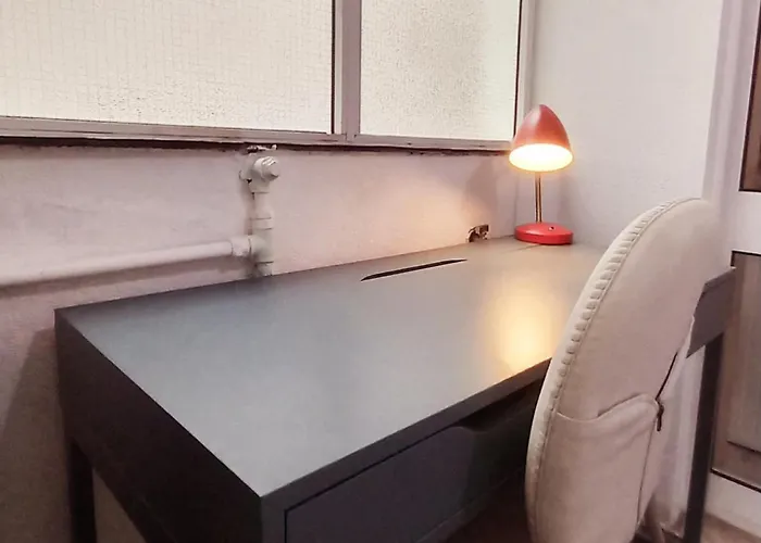 Apartment With Private Garden Apartment *