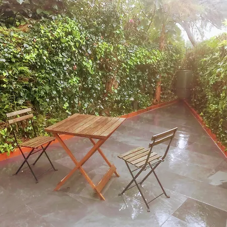 Daire With Private Garden